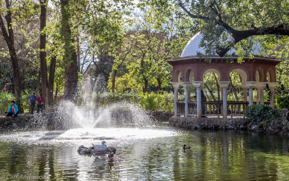 Fountain &amp; Ducks Maria Luisa Park Seville rcs 4463